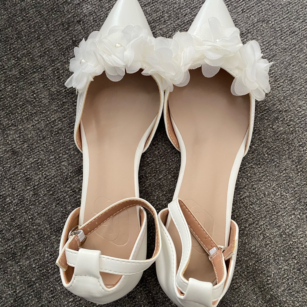 Elegant White Floral Women's Shoes 407
